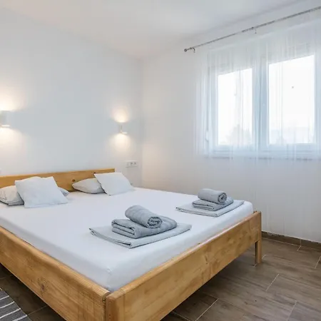 Appartamento Pejakovic 3 By Interhome