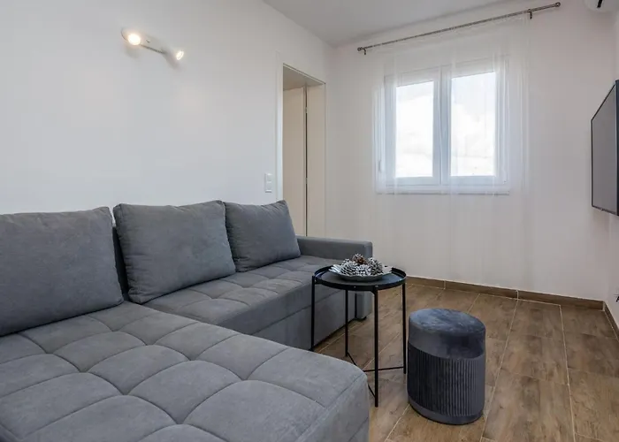 Pejakovic 3 By Interhome Apartament
